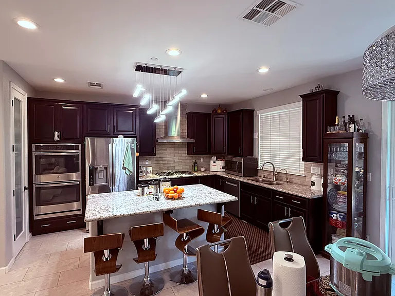 630 W Huntington Ave — Photo 27