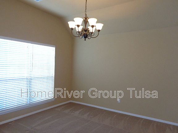 3rd image of 10227 N 119th East Ave