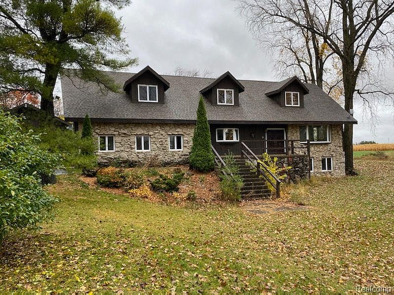 5128 W Deckerville Rd, Fairgrove, MI 48733 Zillow