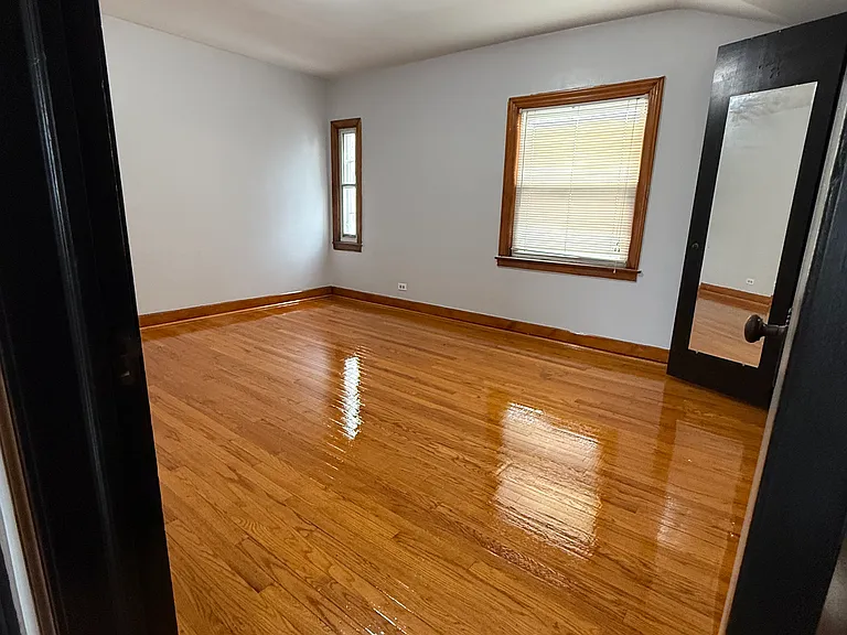 6339 S Vernon Ave — Photo 7