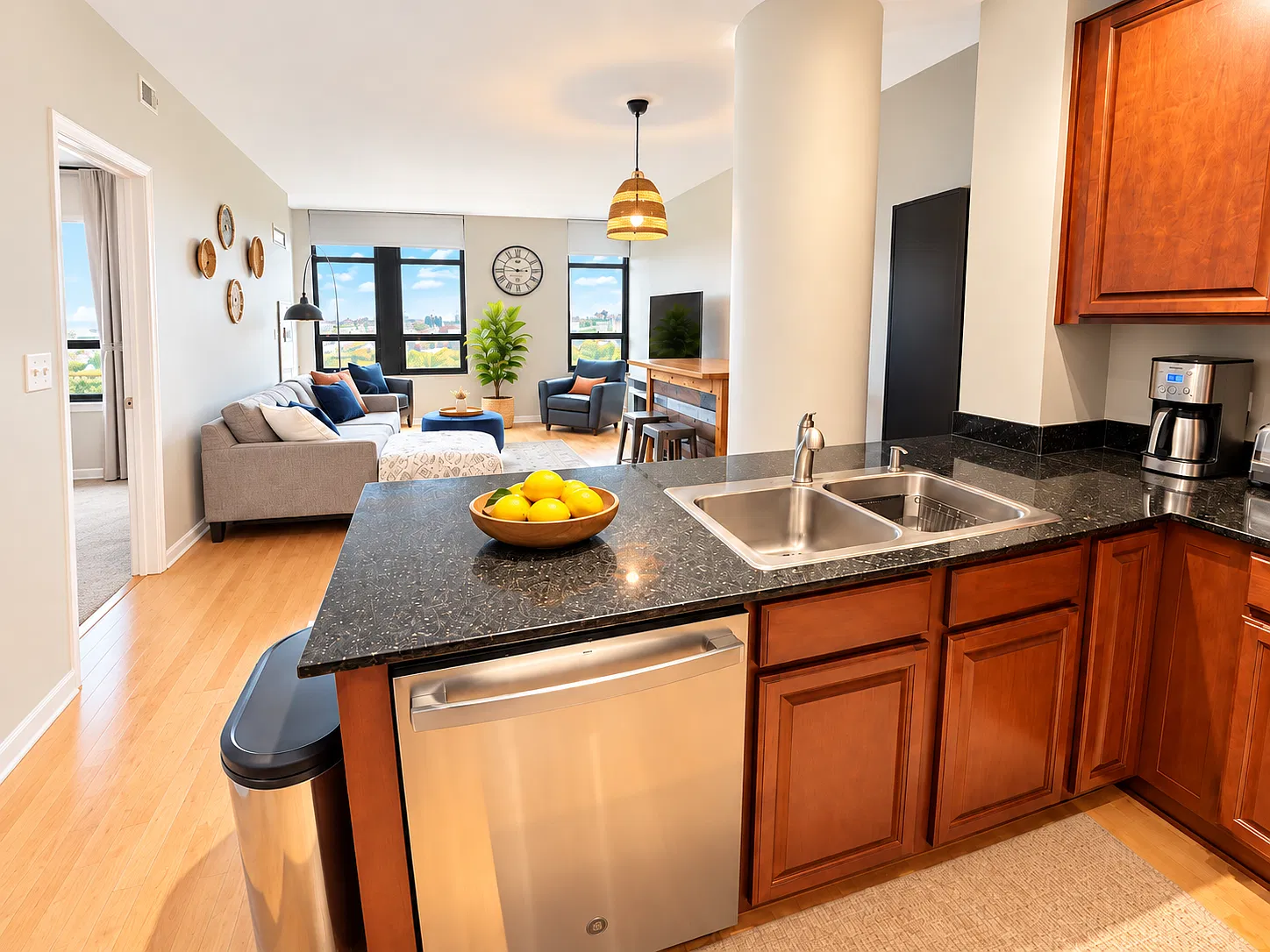 1 bed, 750 sqft, $2,400 — Photo 3