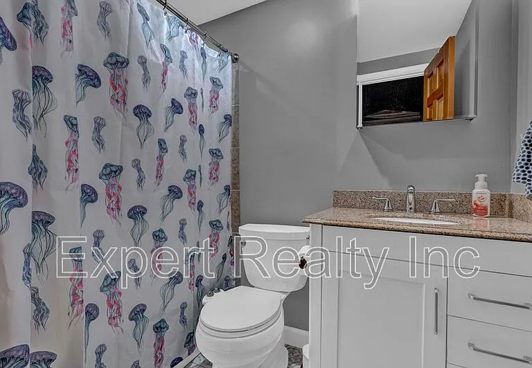 373 Laredo Dr — Photo 24