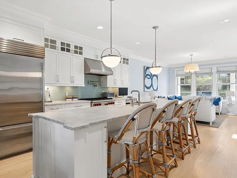 704 High Pond Ln — Photo 8