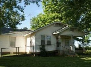 1471 W 1st Ave, Siloam Springs, AR 72761