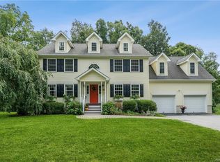 26 Alder Ter, Warwick, NY 10990