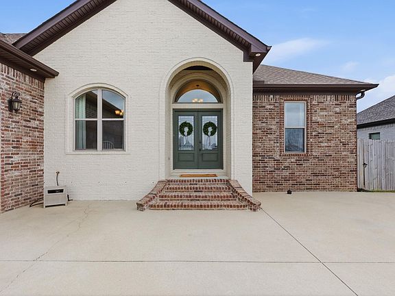 3rd image of 9709 Cliffside Dr