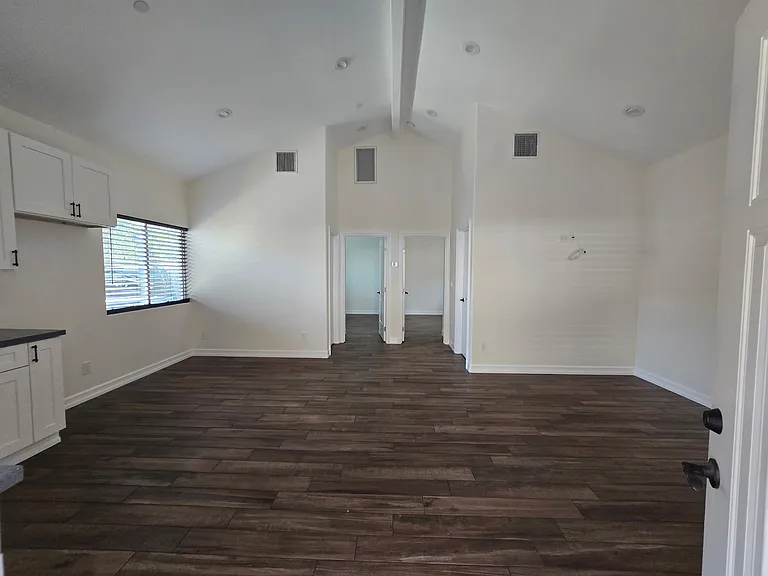 15421 S Williams Ave #1/2 — Photo 10
