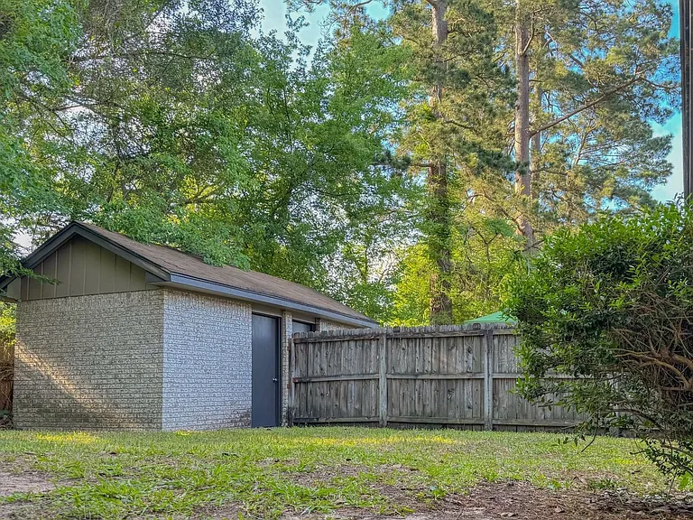 601 Hickory Dr #A — Photo 3