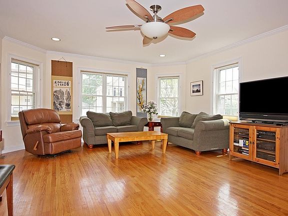 5th image of 26 Thomas St