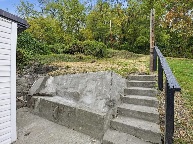 1041 Market St — Photo 32