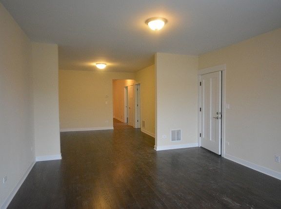 4th image of 4867 N Elston Ave #2