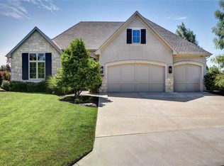 10811 W 157th Ter, Overland Park, KS 66221