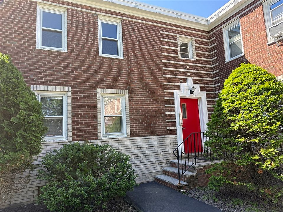 1st image of 32 Newman Rd APT 3