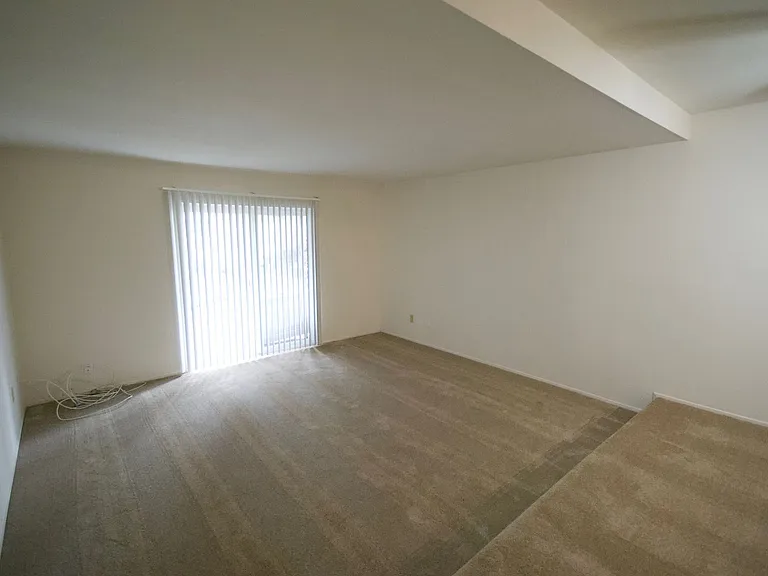 2990 Santiago Dr — Photo 10