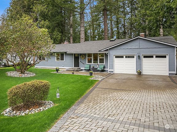 2nd image of 44114 SE 142nd St