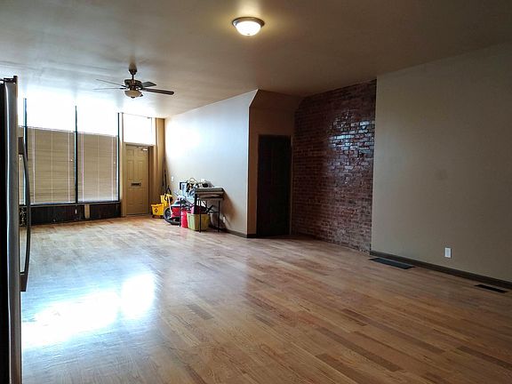 5th image of 3630 S Broadway Floor 1