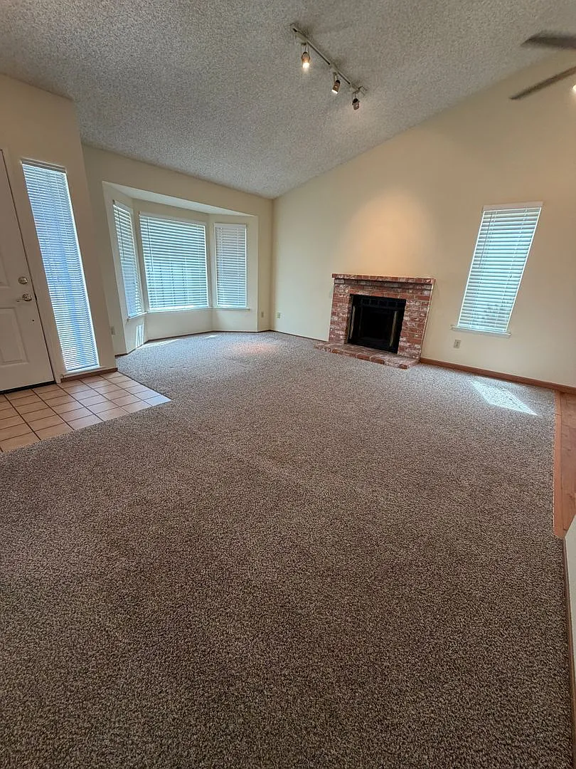 Nice Updated Home In Sacramento! — Photo 4