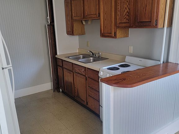 2nd image of 14A Elm St