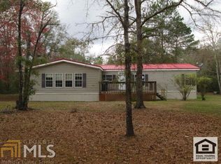 967 College Cir, Waynesville, GA 31566