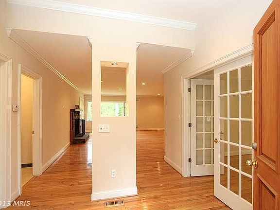 4th image of 317 Westlawn Dr