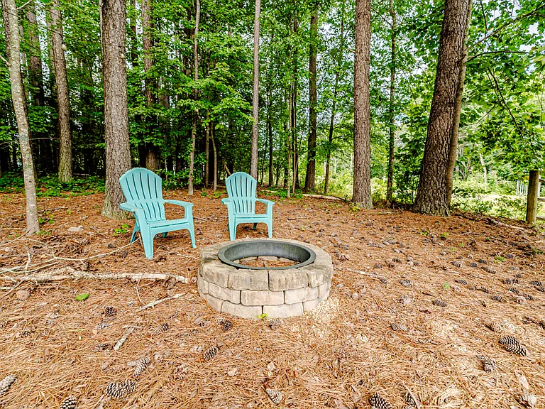 2441 Westgate Dr — Photo 24