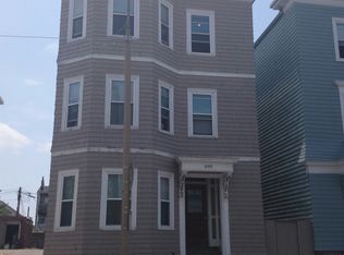 699 E 7th St, South Boston, MA 02127