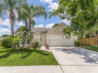 125 Sherwood Dr, Royal Palm Beach, FL 33411