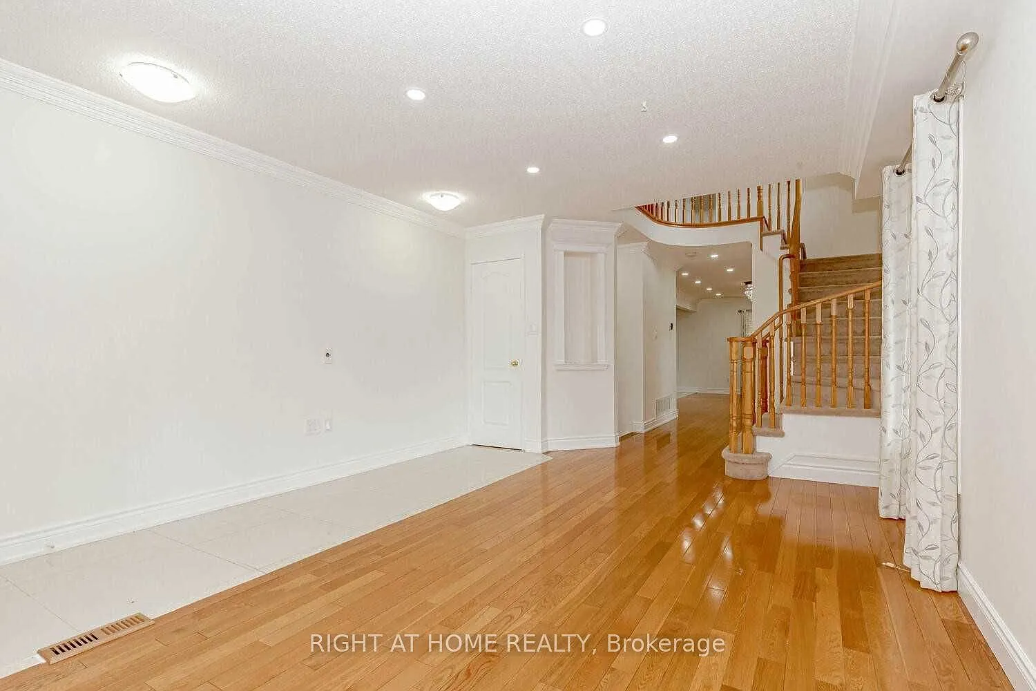 4 bed, $3,450 — Photo 3