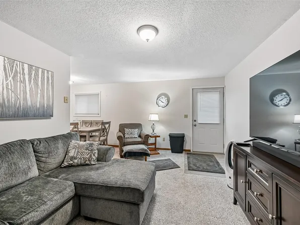 88 Main Ave, Atkins, IA 52206