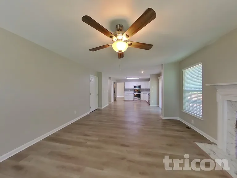 2536 Bayview Dr — Photo 4