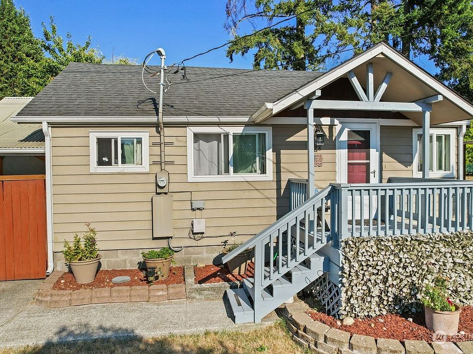 1st image of 528 Bremerton Boulevard W