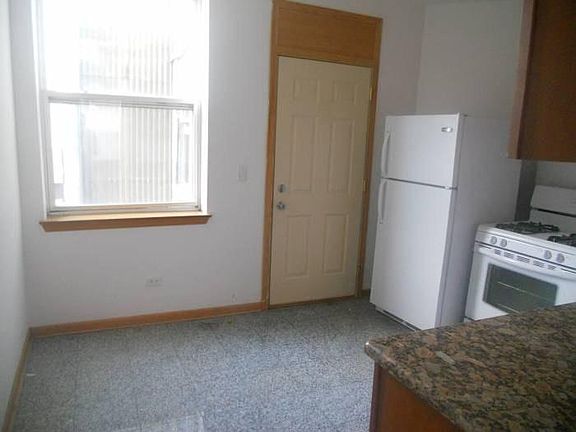3rd image of 2502 W Diversey Ave APT 3