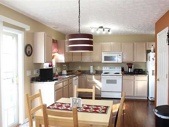 5th image of 9294 Sawgrass Dr