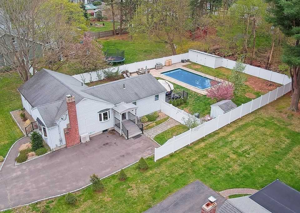 100 Plain St, Stoughton, MA 02072 Zillow