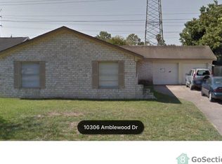 10306 Amblewood Dr, Houston, TX 77099