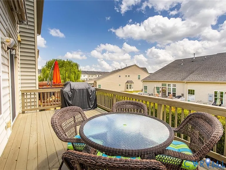 411 Siena Ln — Photo 46