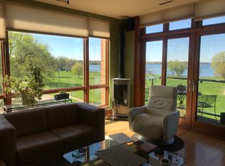 3502 Dennett Dr APT 404, Madison, WI 53714