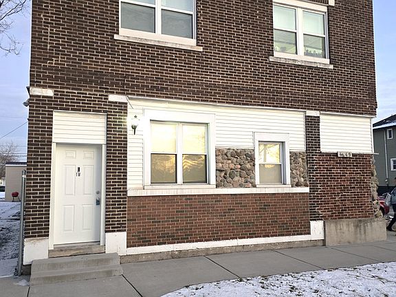 Front (West View Close)