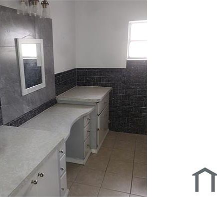 4th image of 87 S Bingham St APT 2
