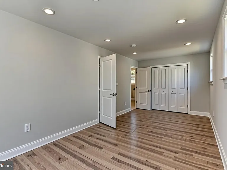 415 Ritchie Pkwy — Photo 15