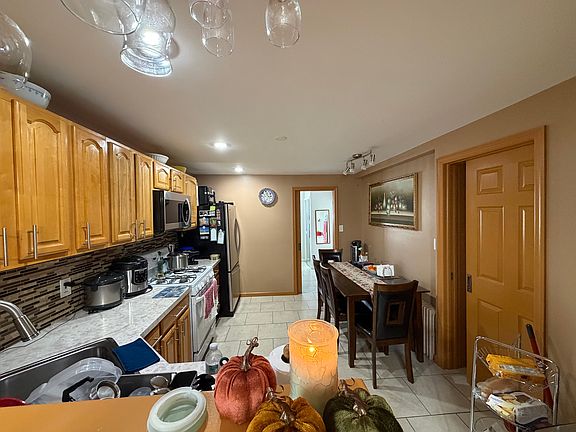 5th image of 6206 Meadowview Ave Floor 1
