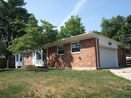 3rd image of 676 Boelsen Dr
