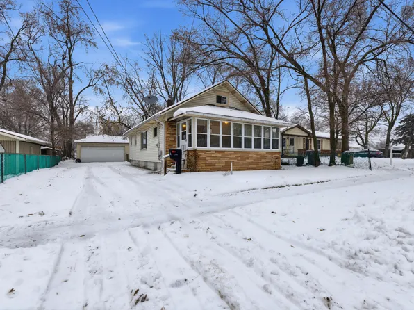 135 Frontenac St SE, Wyoming, MI 49548