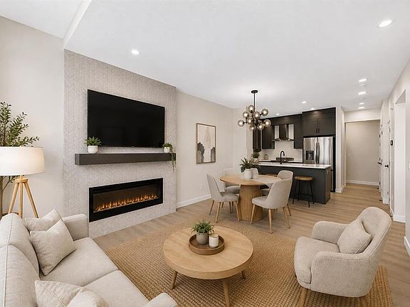4th image of 1075 N Bayview Cres SW