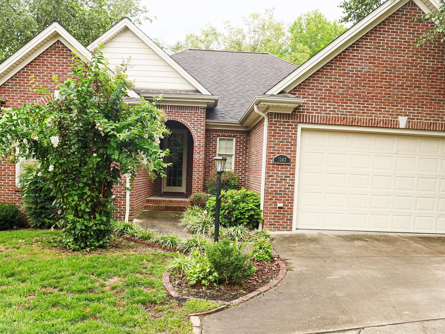 1043 Lakeview Dr, Paducah, KY 42003 MLS 123275 Zillow