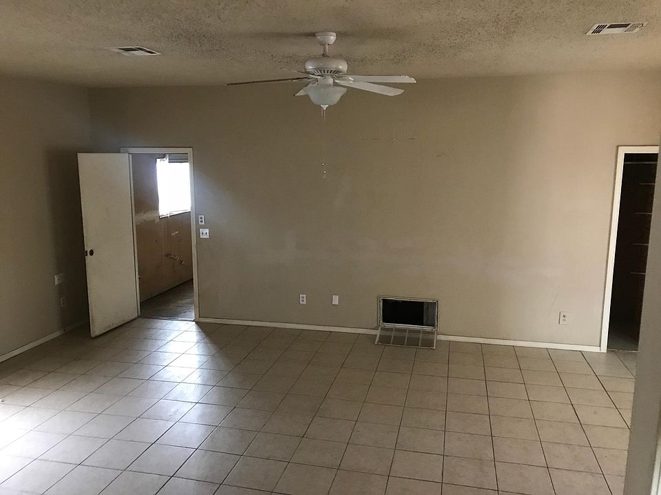 2nd image of 508 Traub Pl