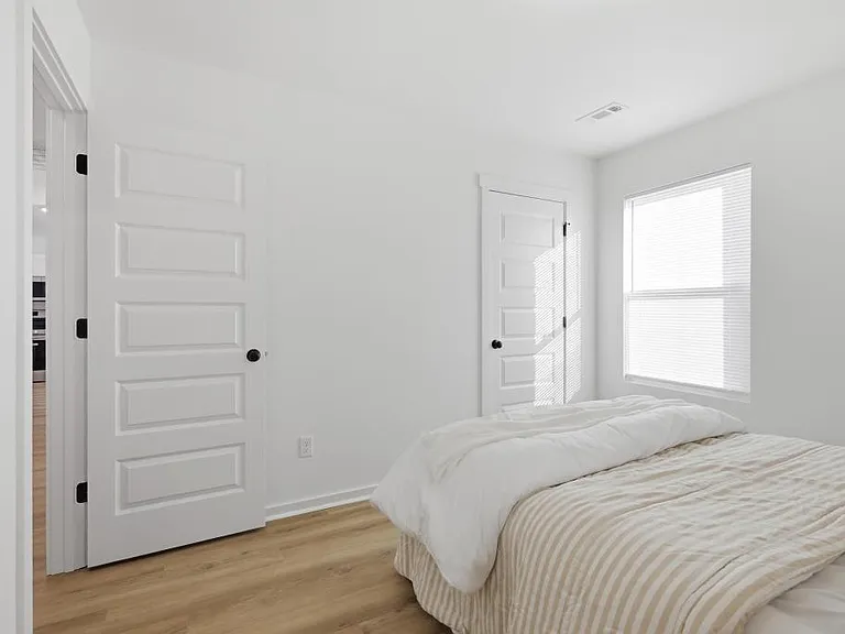 207 S Eagle Ln — Photo 14
