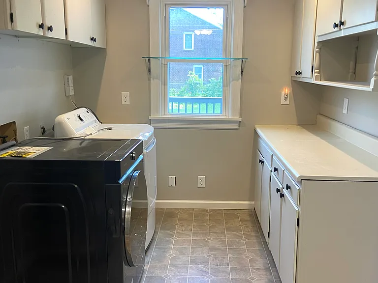 930 Oak Hill Dr — Photo 8