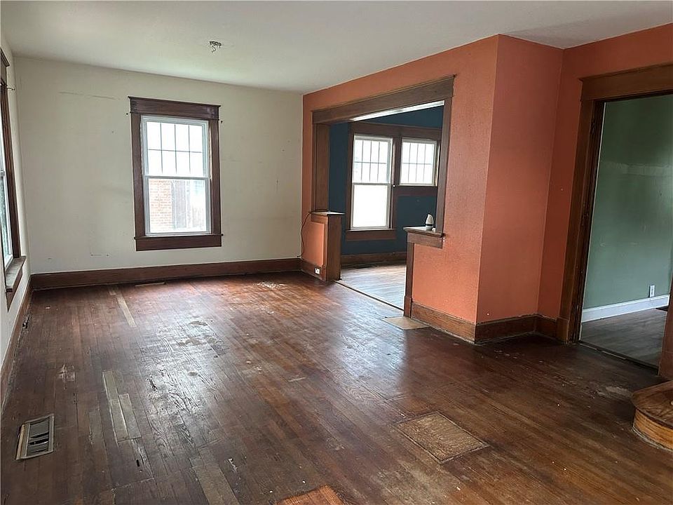 1st image of 404 Vine St