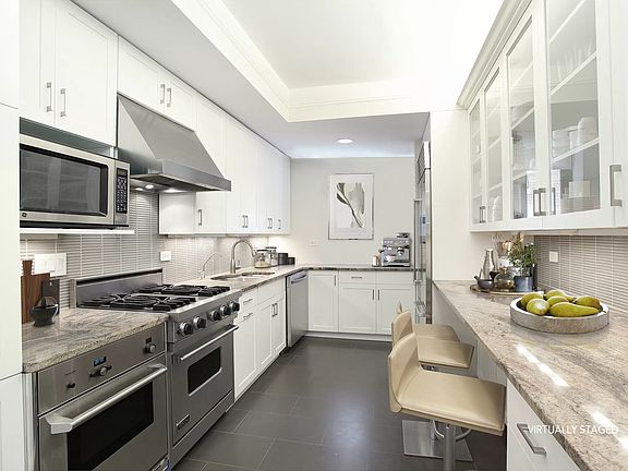 4th image of 525 E 80th St APT 4F